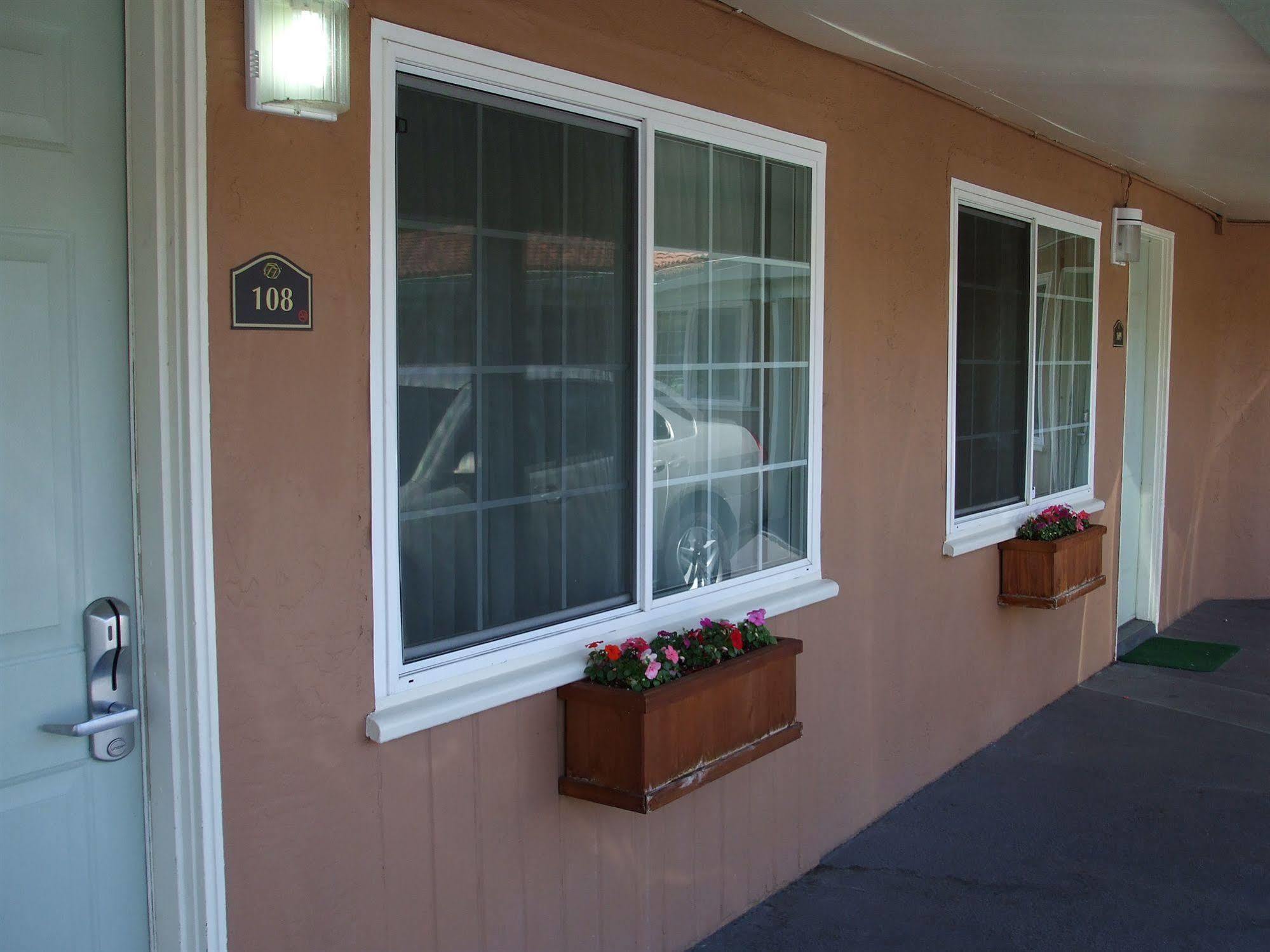 Tri-Valley Inn & Suites Pleasanton Exteriér fotografie